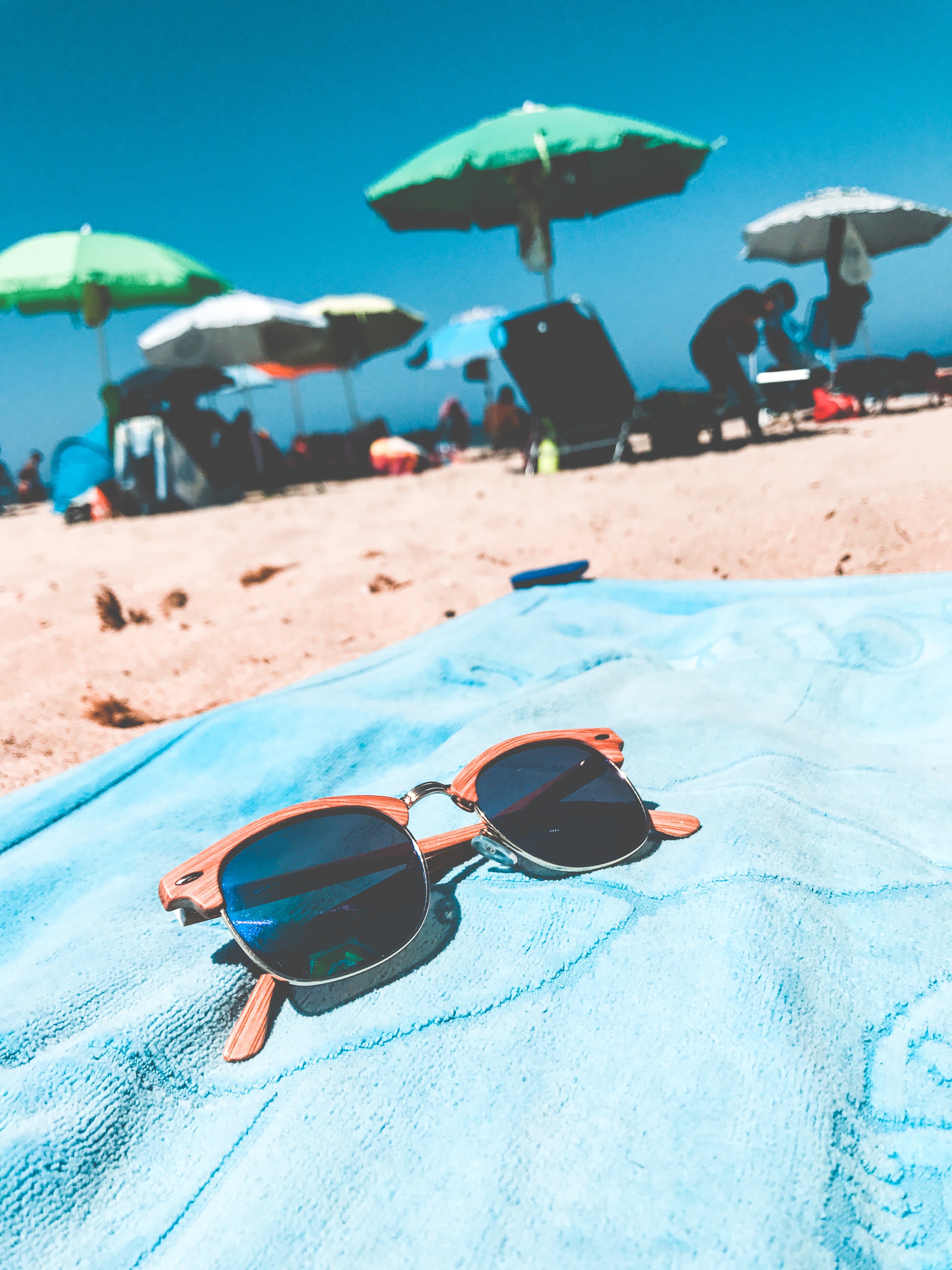 101099 Beachchairdaylight861166 1