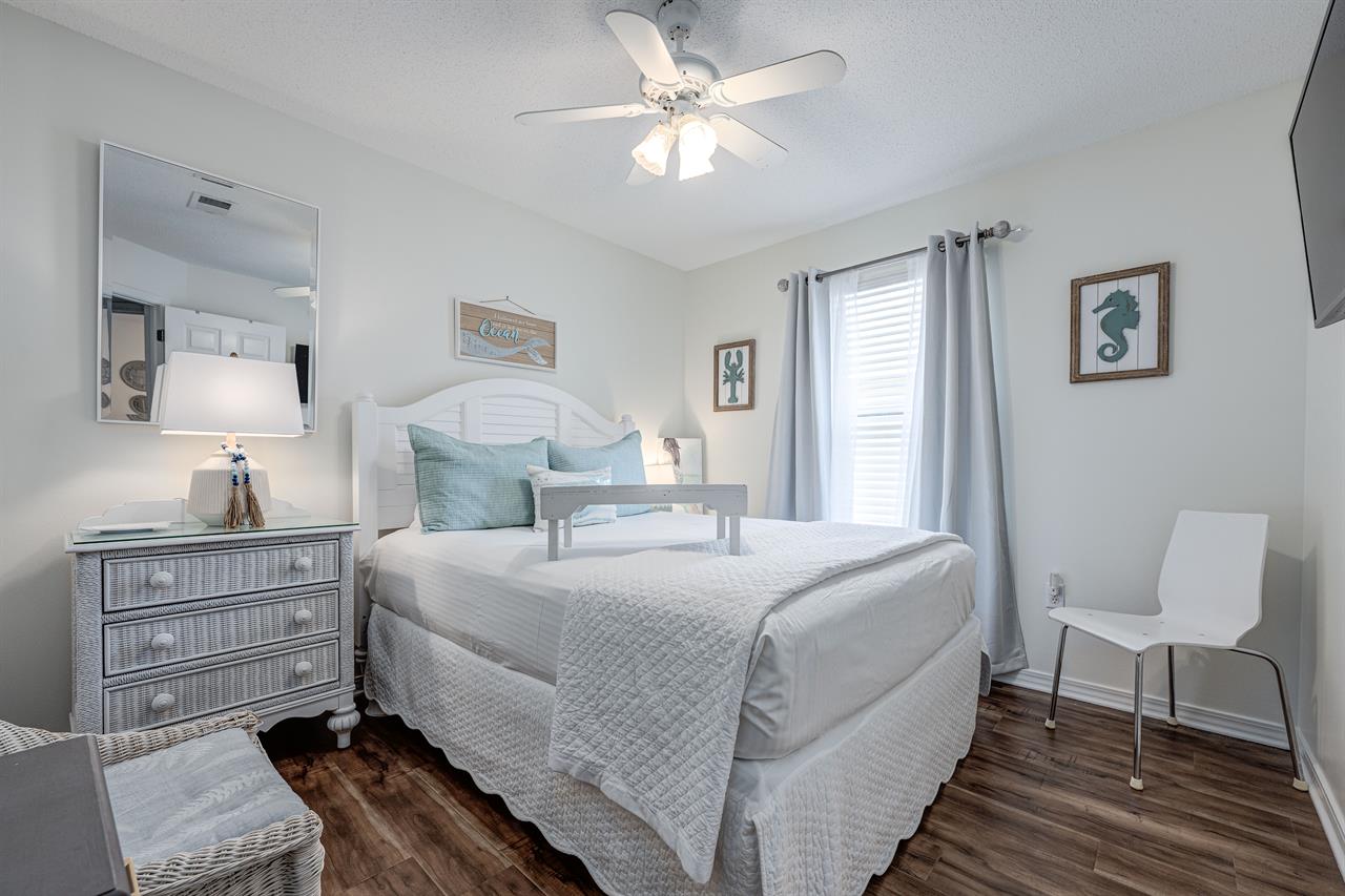 Guest bedroom 1