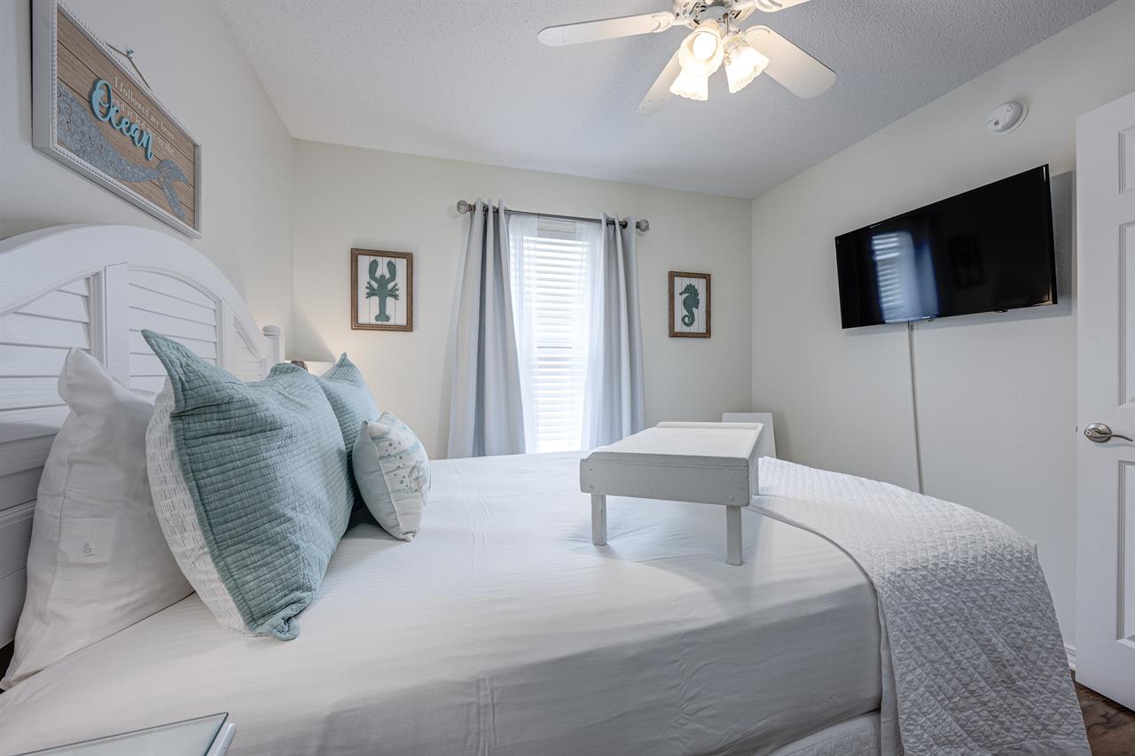 Guest bedroom 1
