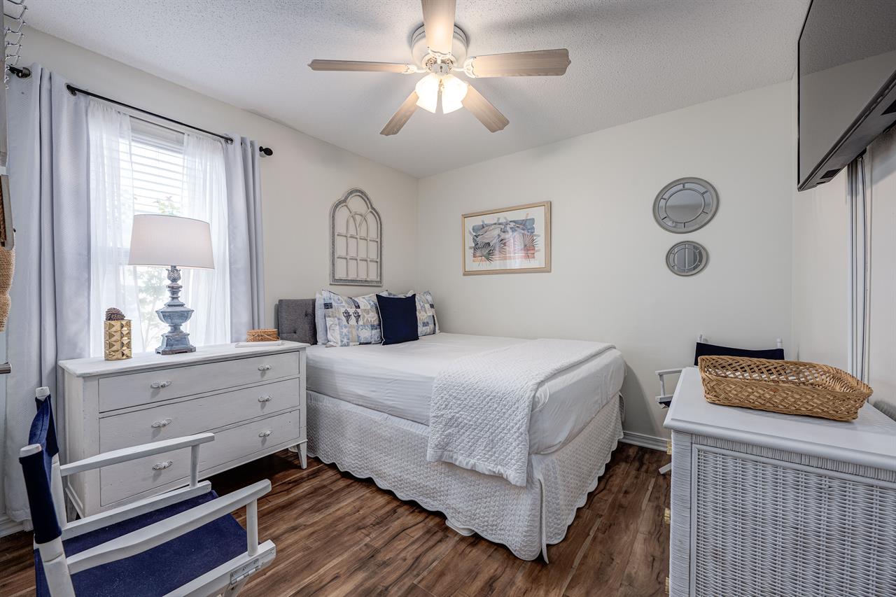 Guest bedroom 2
