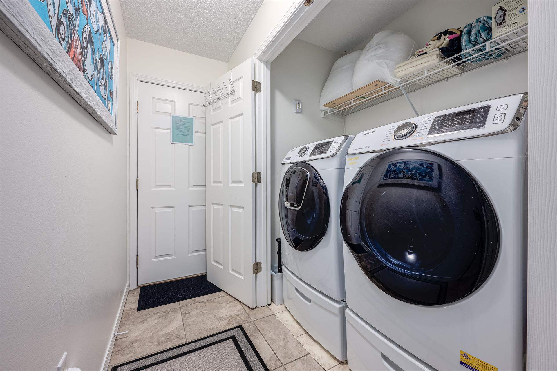 Full sized washerdryer combination