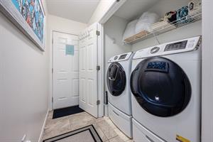 Full sized washerdryer combination