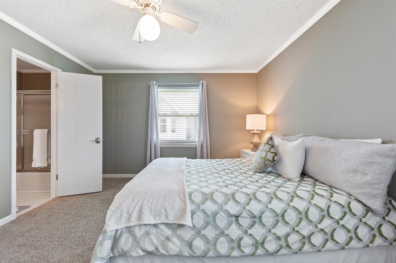 Guest bedroom