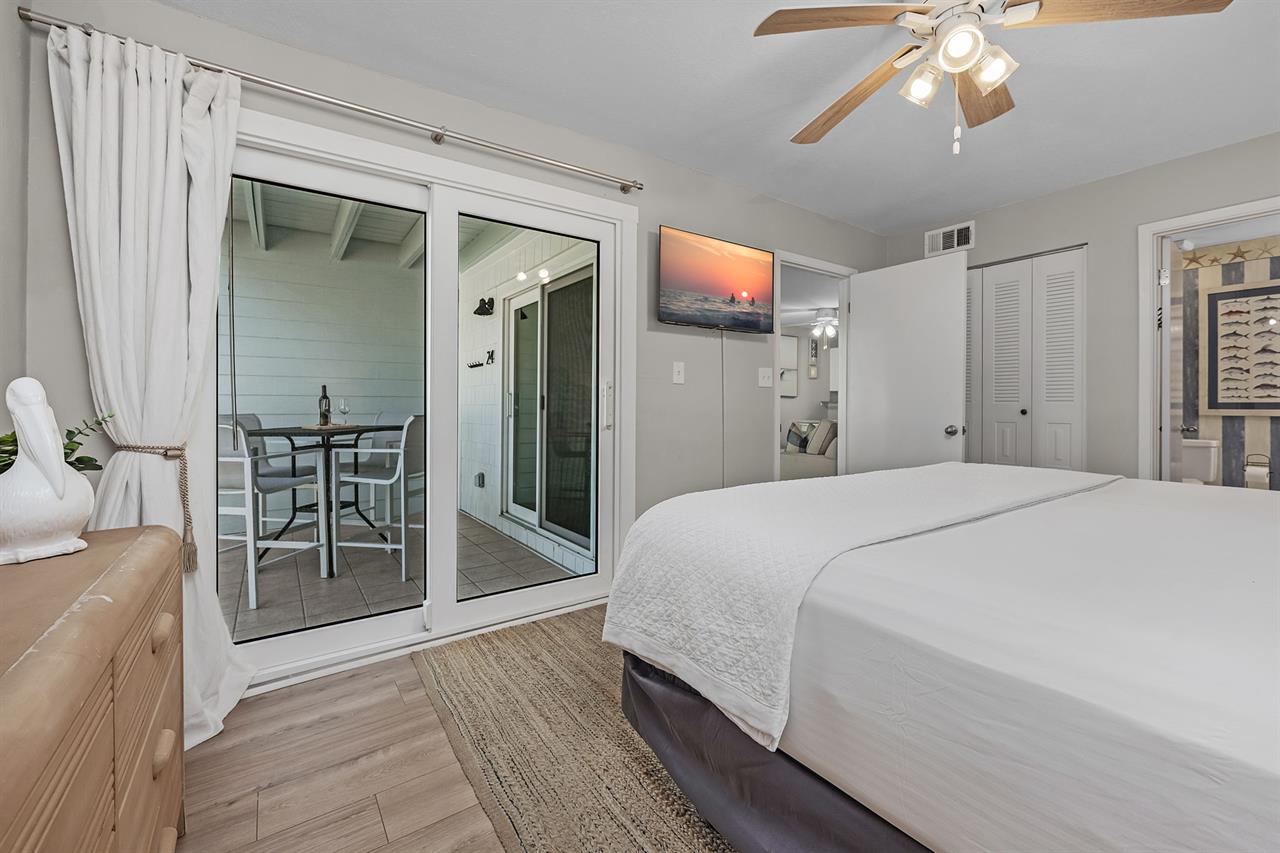 Master Bedroom balcony access