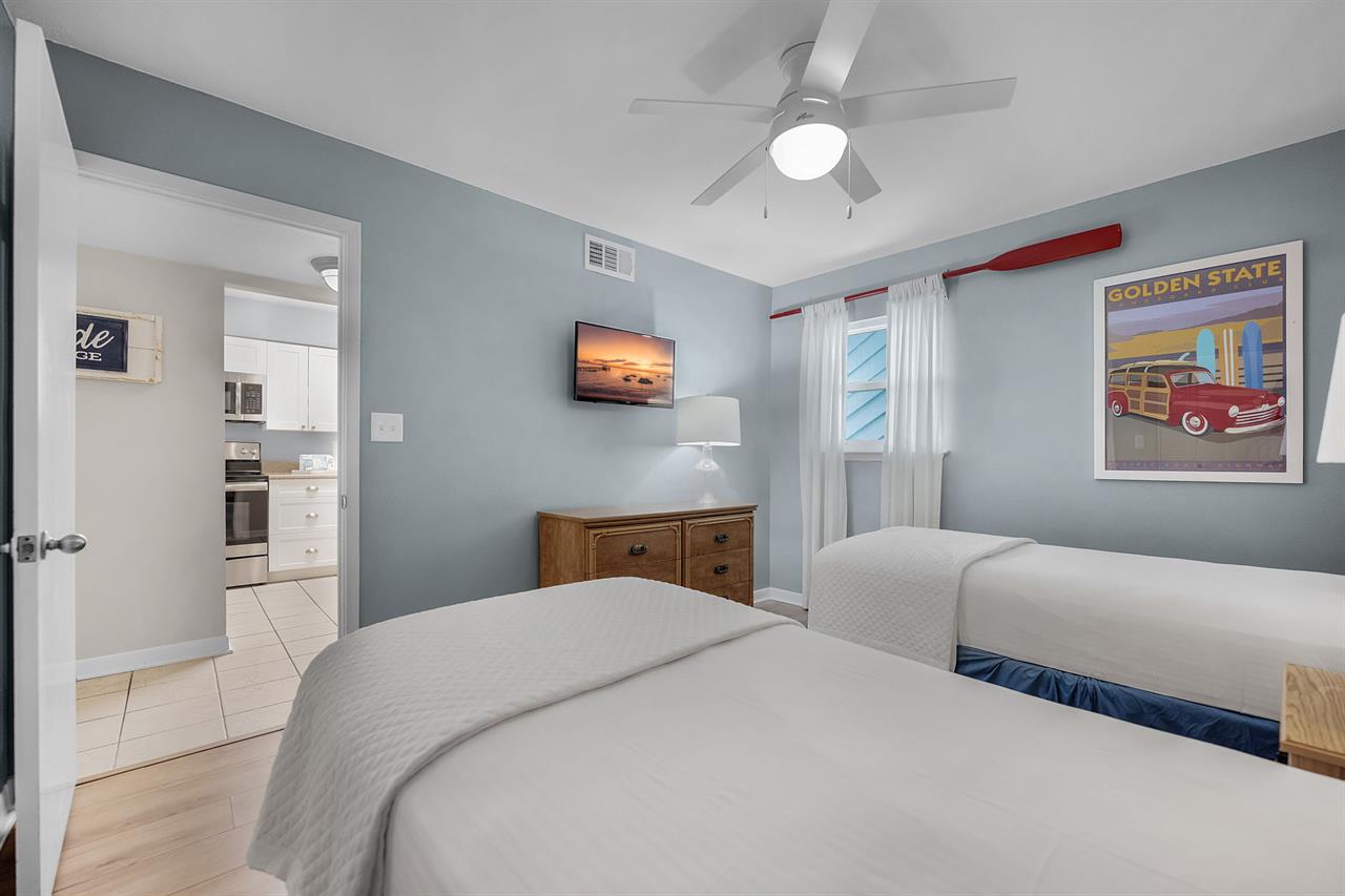 Guest bedroom