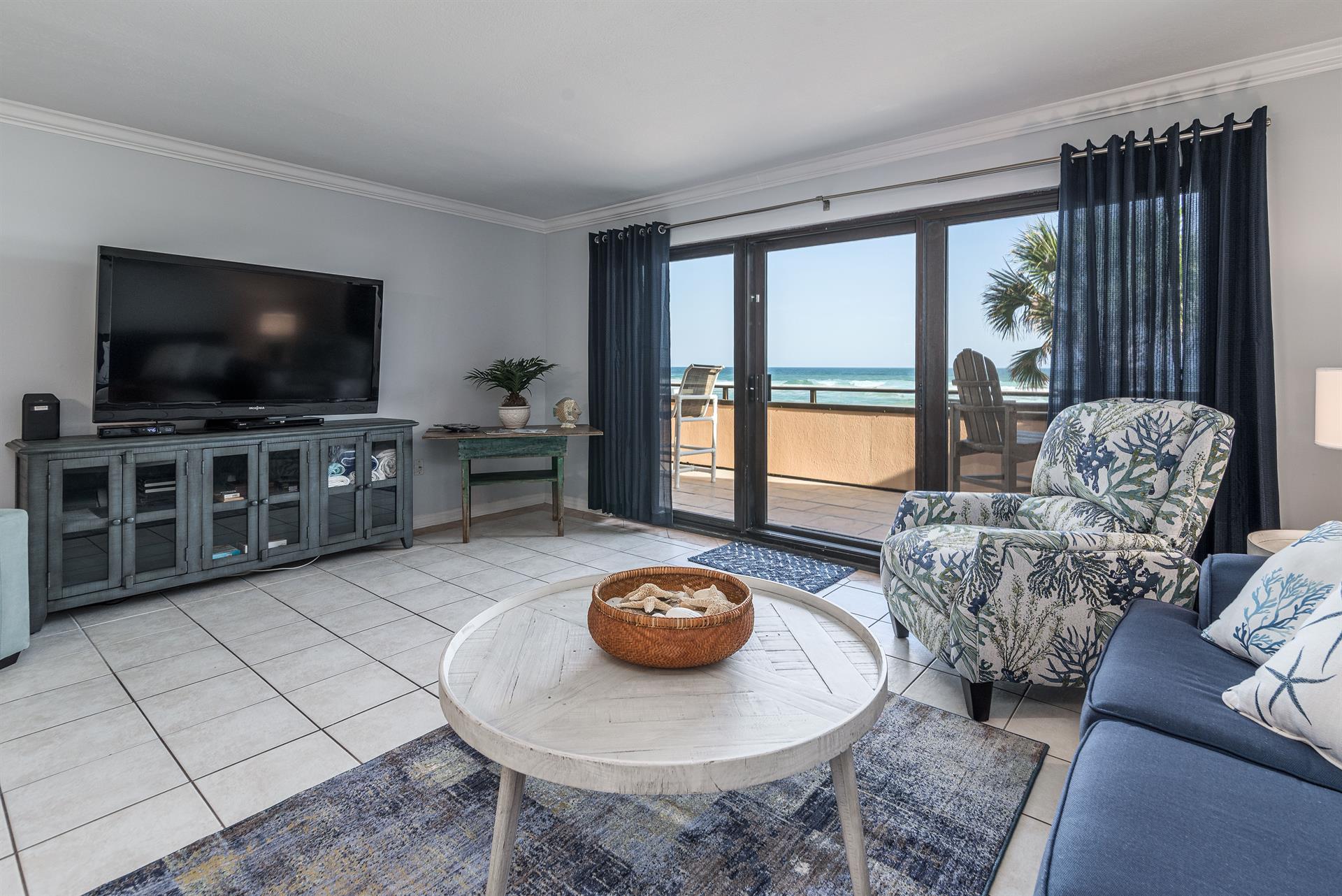 Living room to balcony