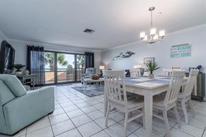 Dining area to living room