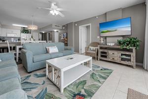 Living room to dining area