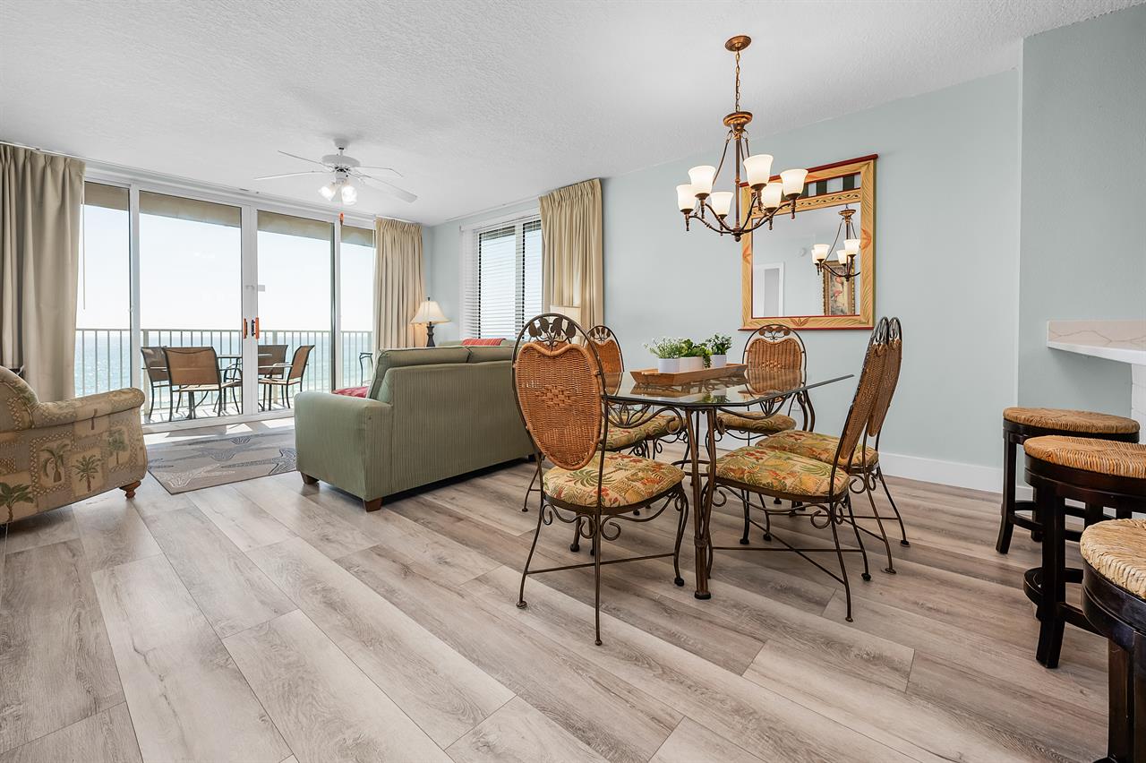 Dining area to living room