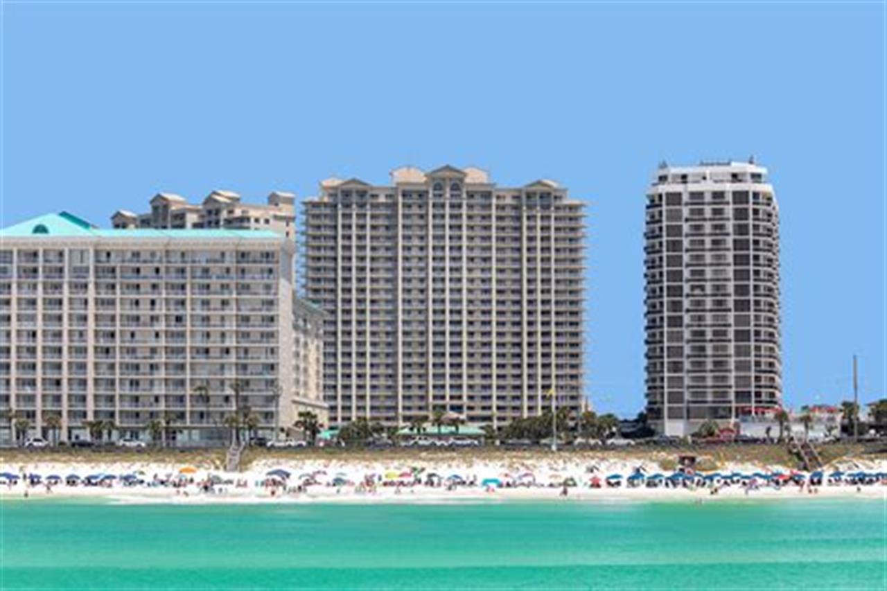 Beach view to Ariel Dunes
