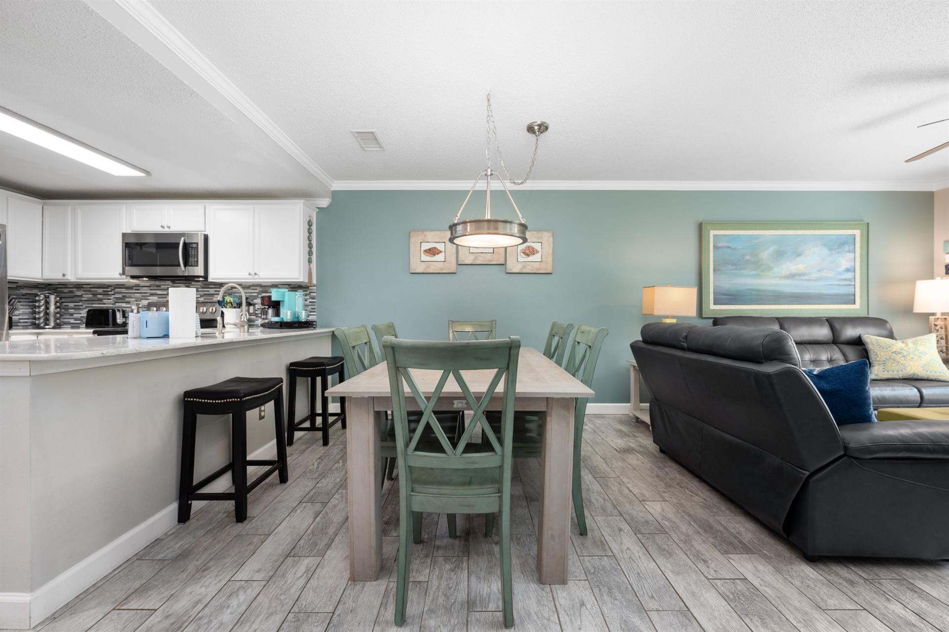 Dining area and breakfast bar