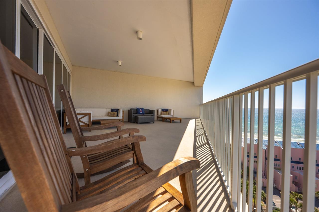 Balcony area