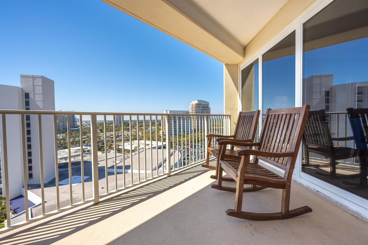 Balcony area