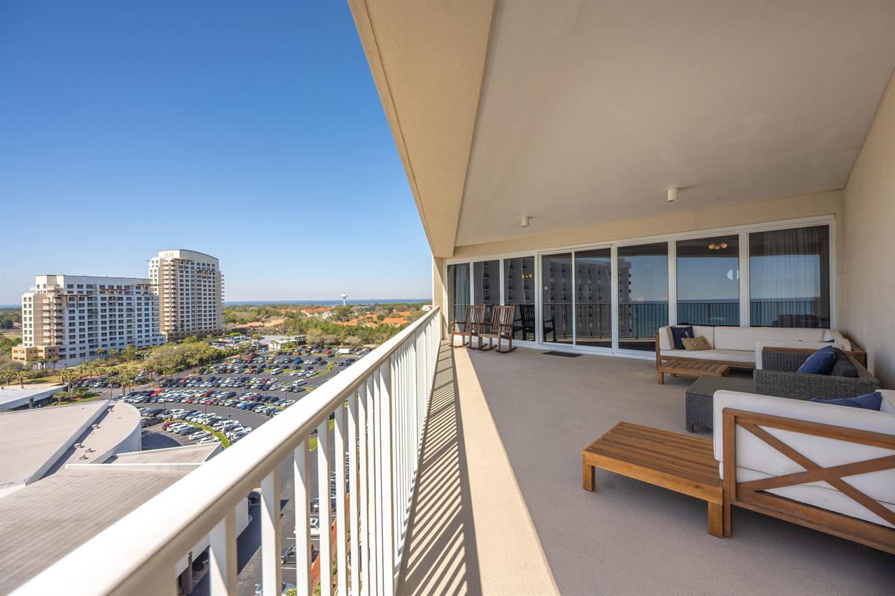 Balcony area