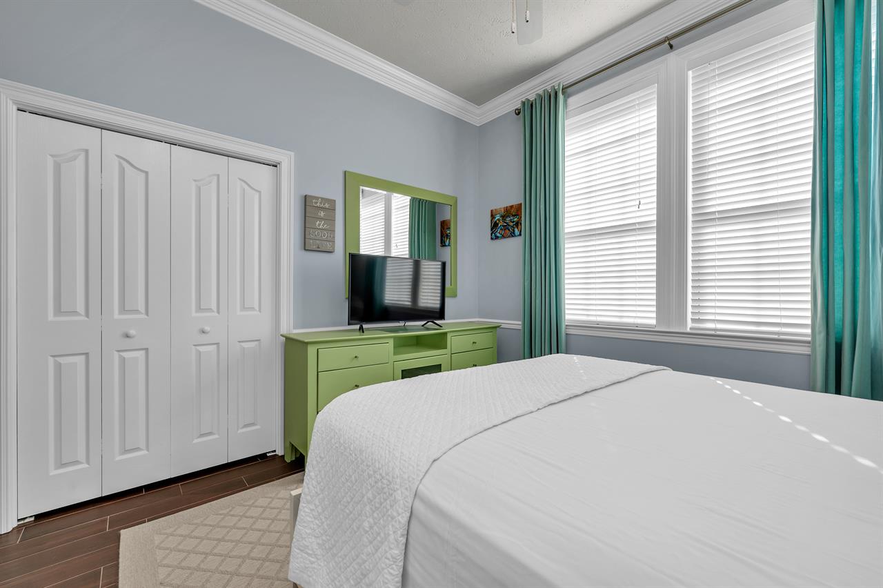 Guest bedroom 2