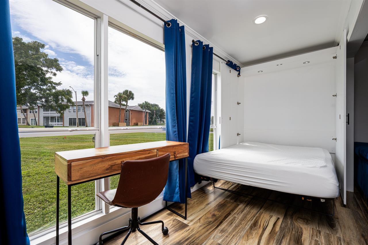Queen murphy bed