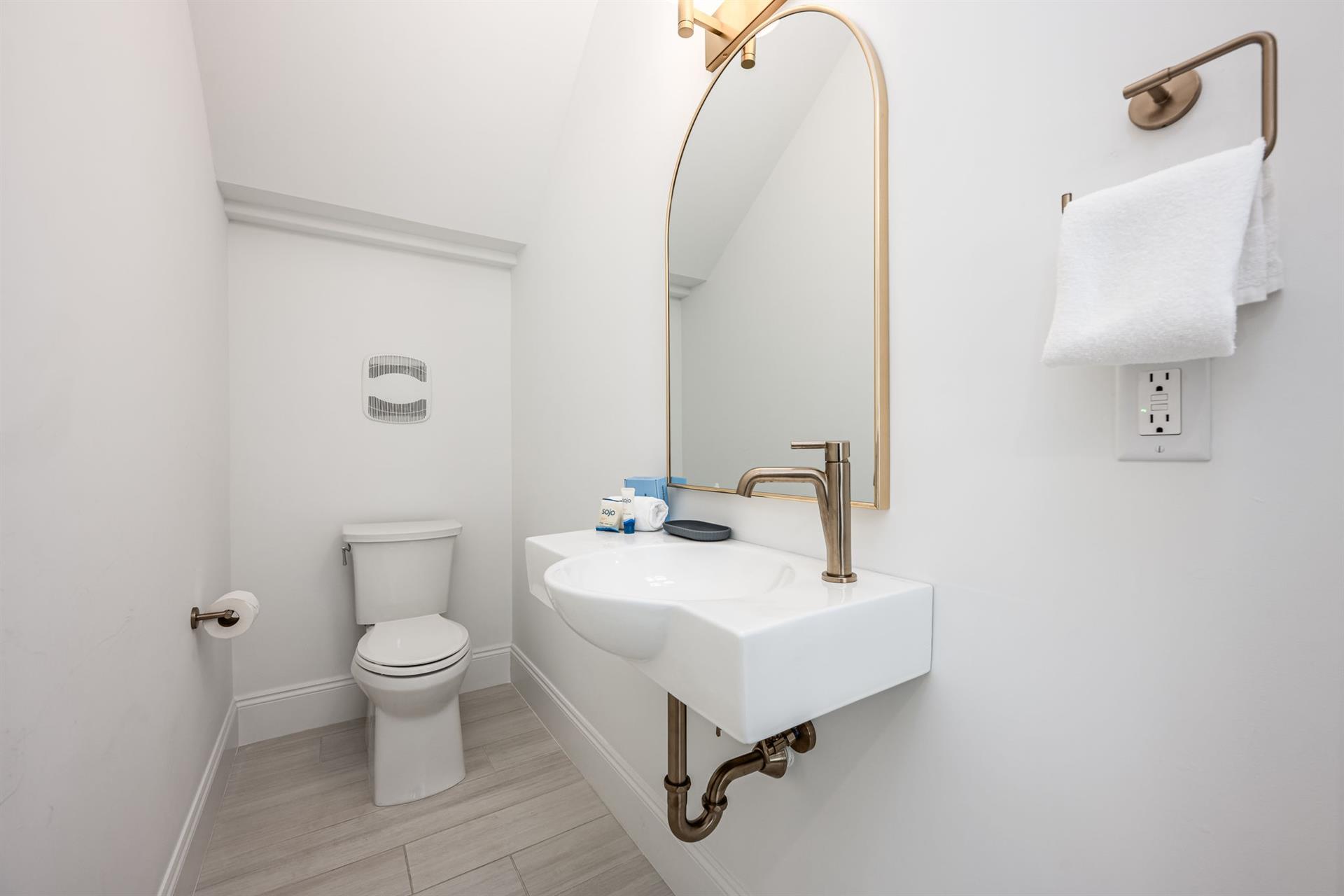 1st floor half bath common area