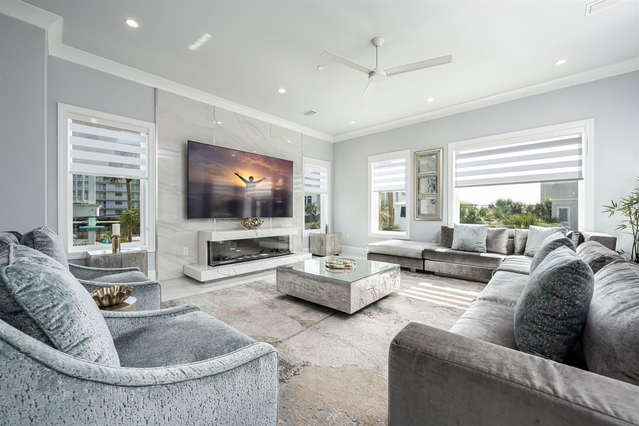 2nd floor living area