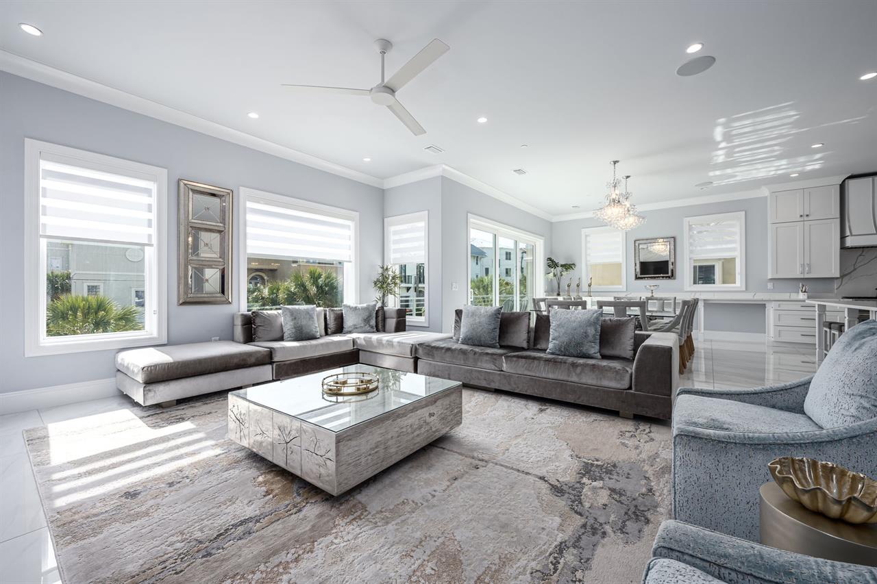 2nd floor living area