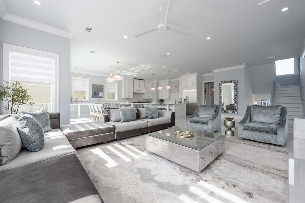 2nd floor living area