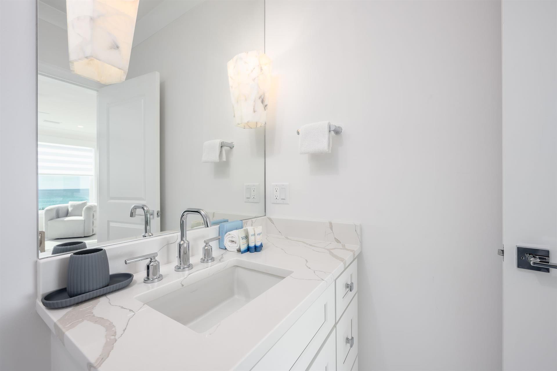 Galveston Suite bathroom 3rd floor