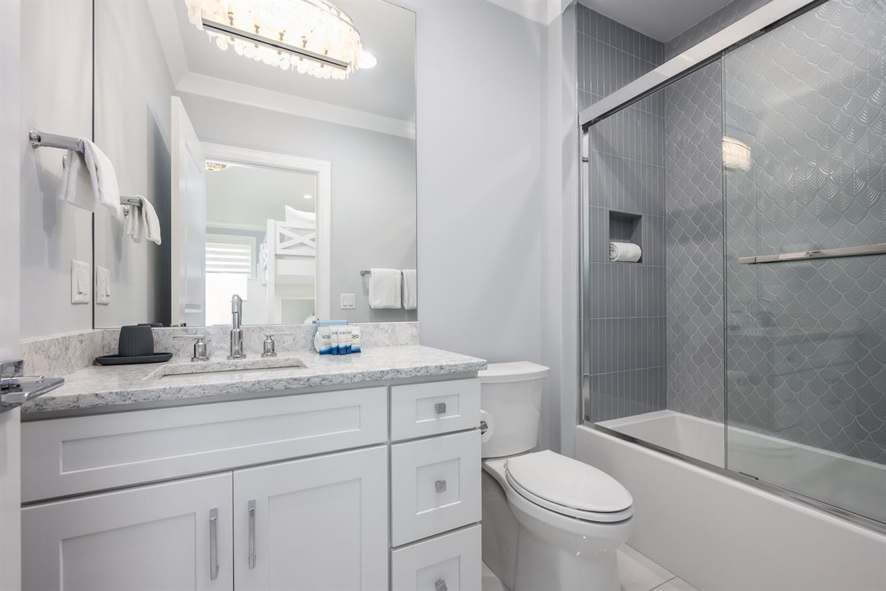 The Mermaid Suite bathroom 3rd floor