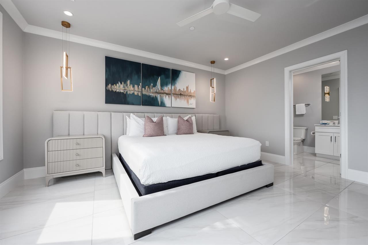 The Miami Suite 4th floor