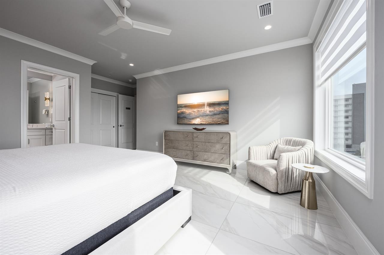 The Miami Suite 4th floor