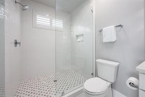 The Miami Suite bathroom 4th floor