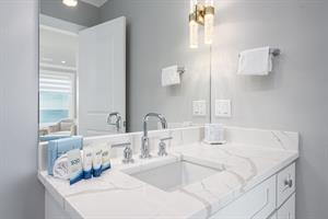 The Miami Suite bathroom 4th floor