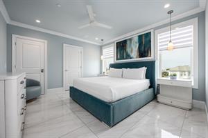 Santa Monica Suite 4th floor