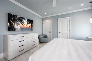 Santa Monica Suite 4th floor