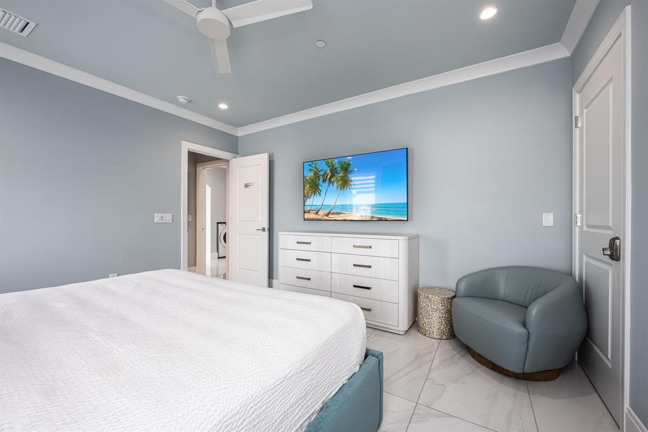 Santa Monica Suite 4th floor