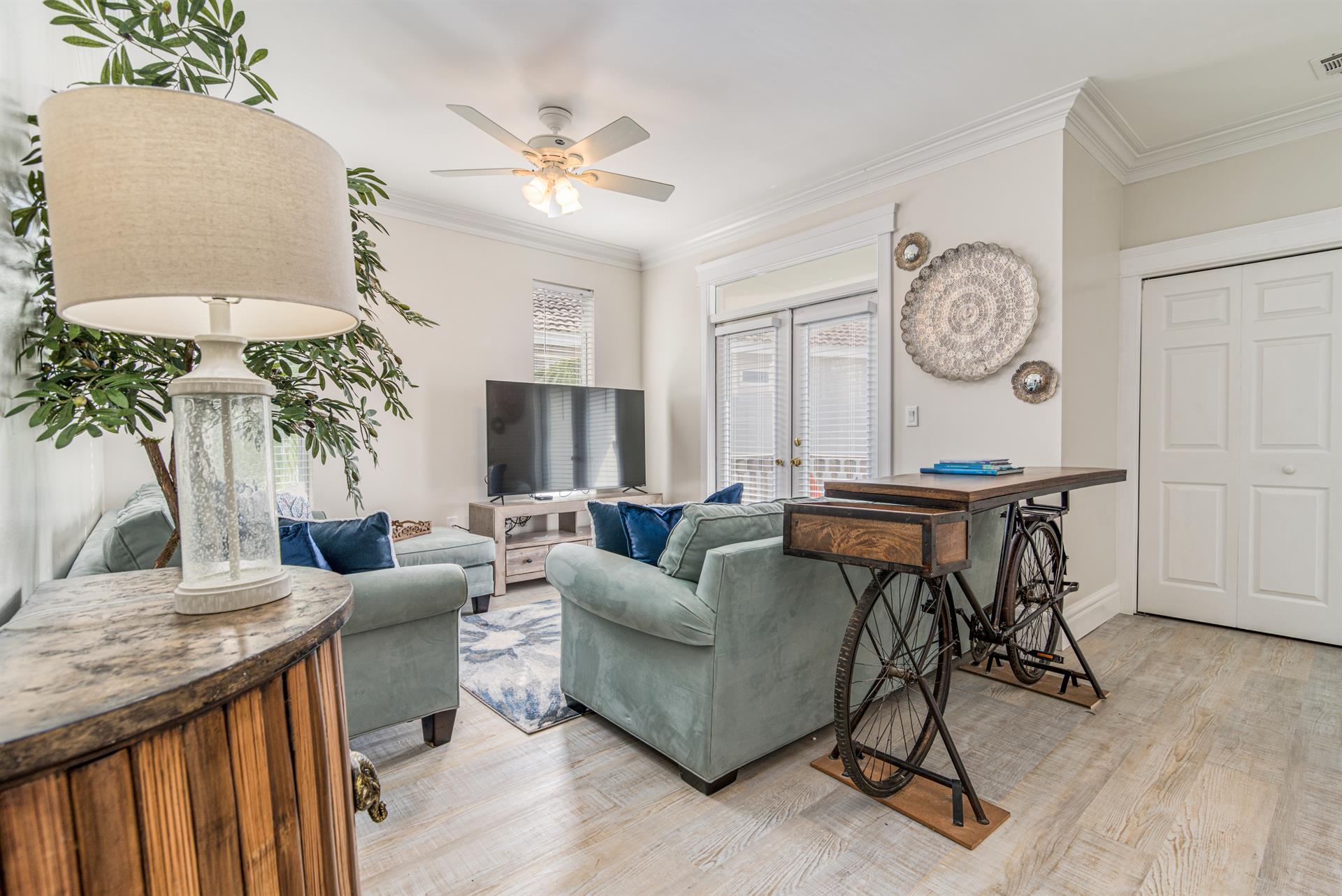 2nd floor living area