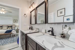 2nd floor Master Bathroom