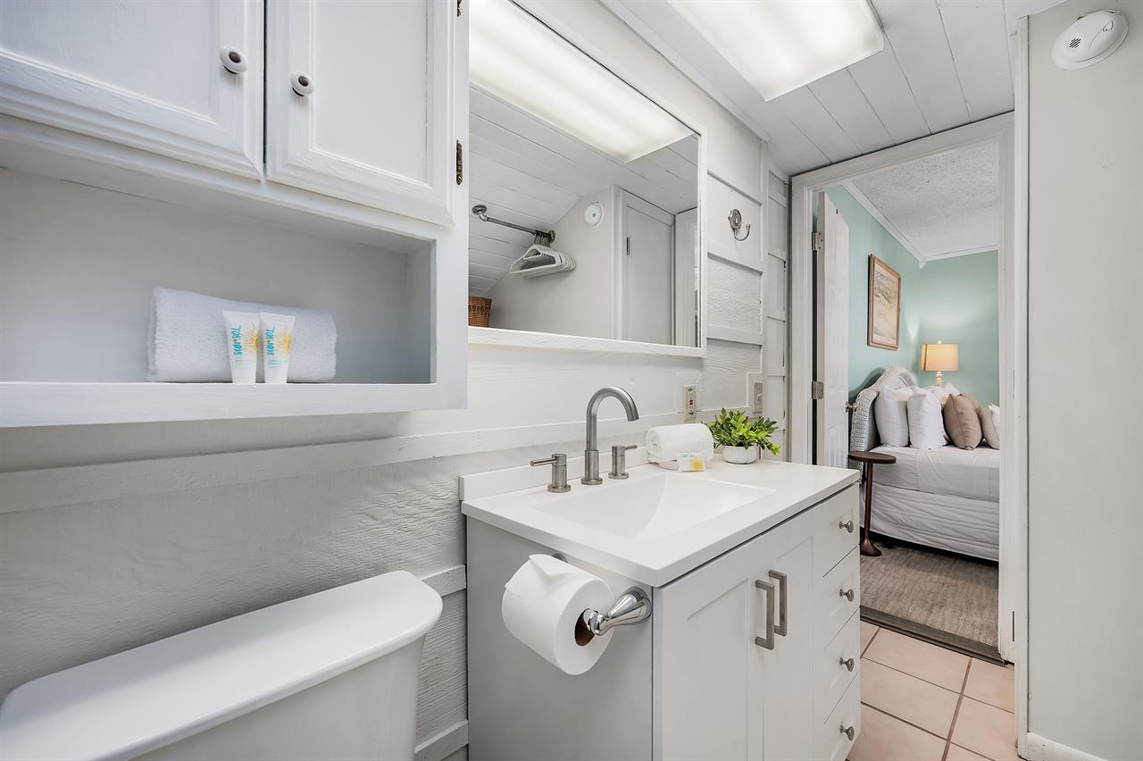Upstairs bathroom