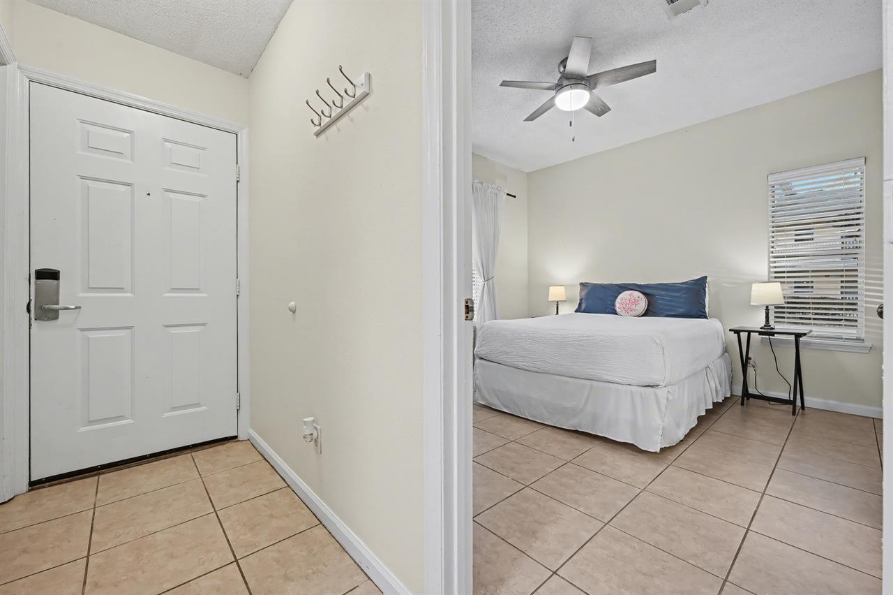 Entry to guest bedroom