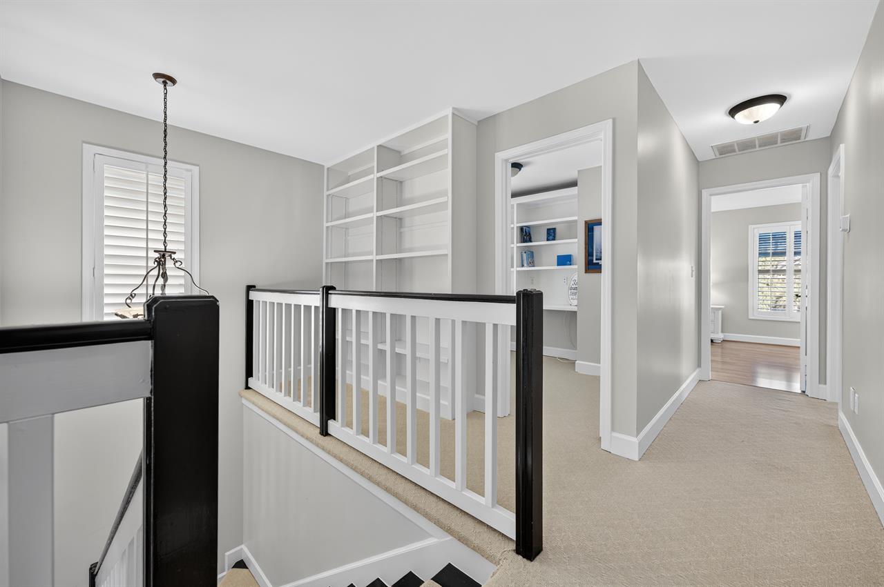 2nd floor landing