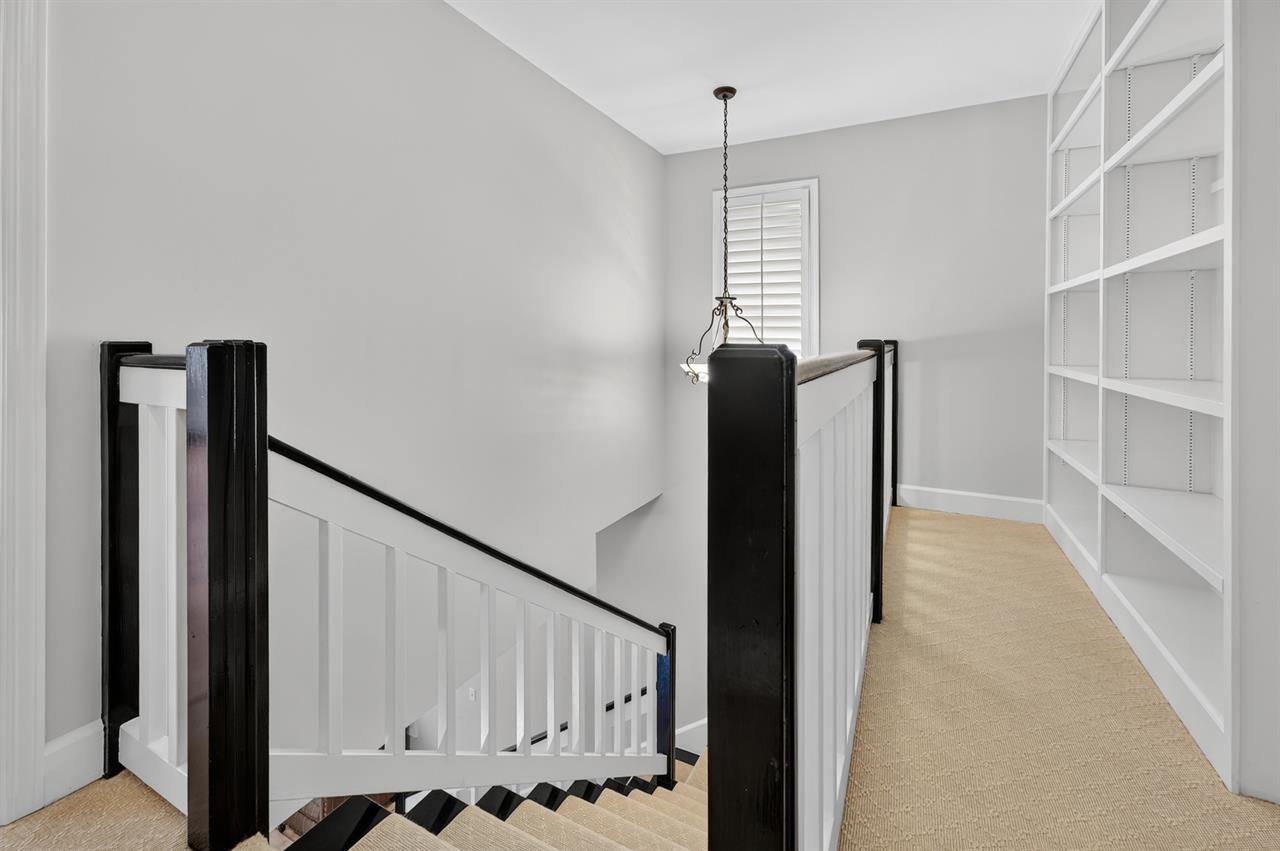 2nd floor landing