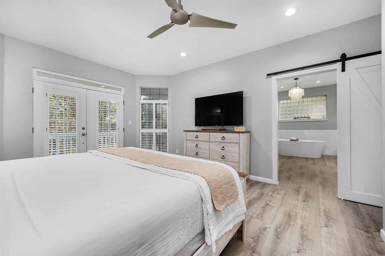 Master bedroom 2