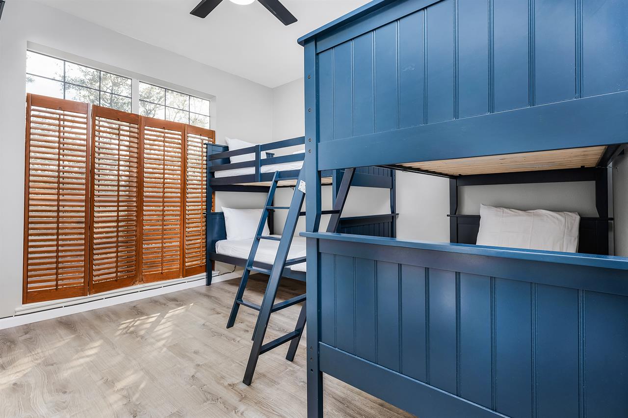 Guest bedroom 2