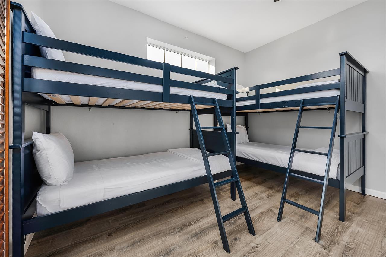 Guest bedroom 2