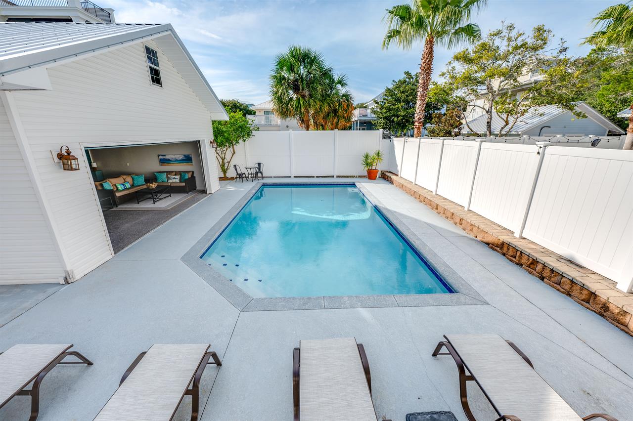 Pool area