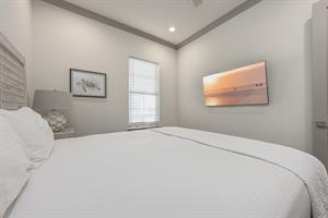 Guest bedroom