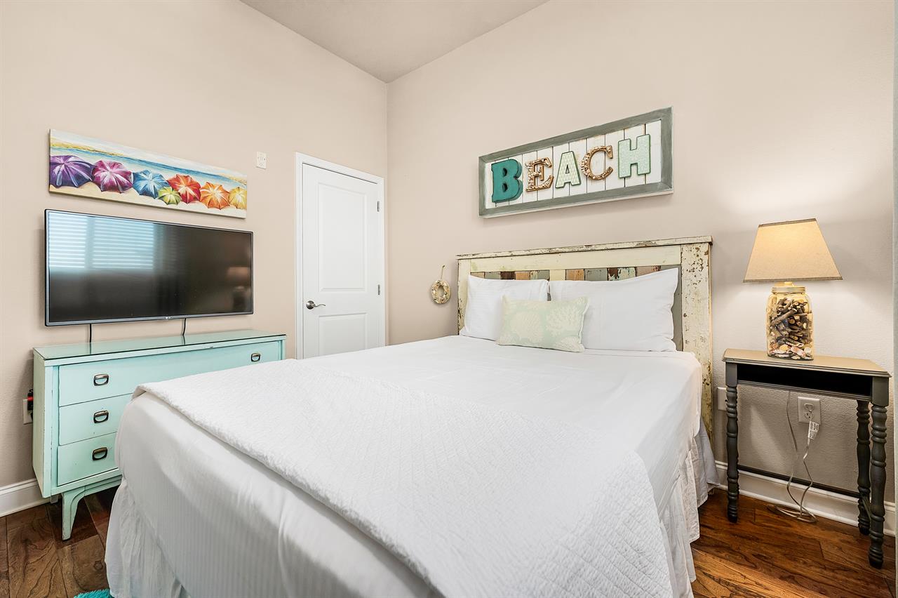 Guest bedroom 1