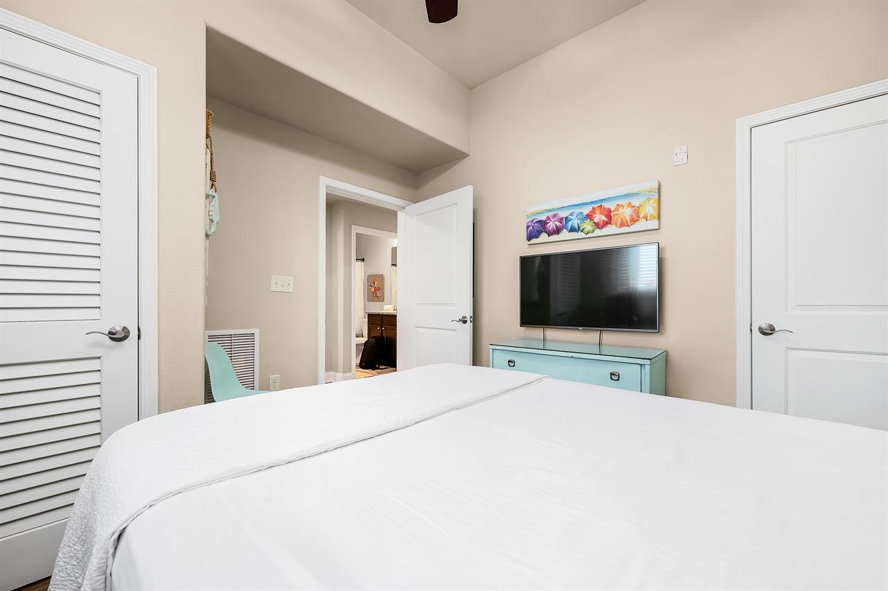 Guest bedroom 1
