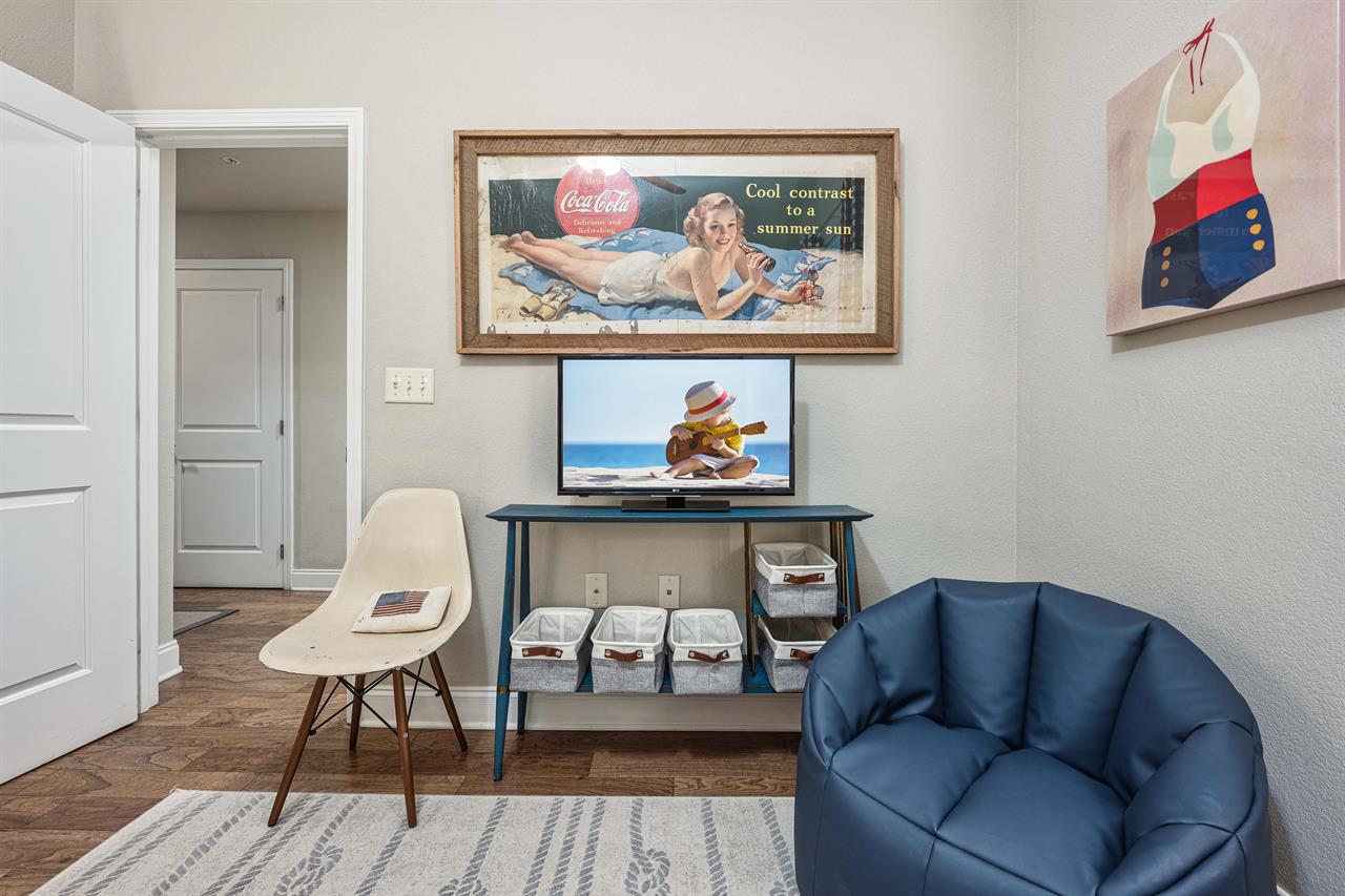 Guest bedroom 2