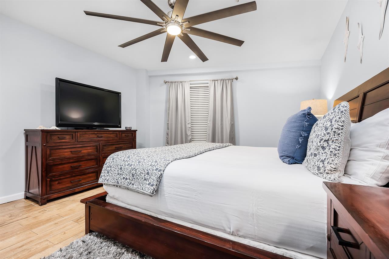 Guest bedroom