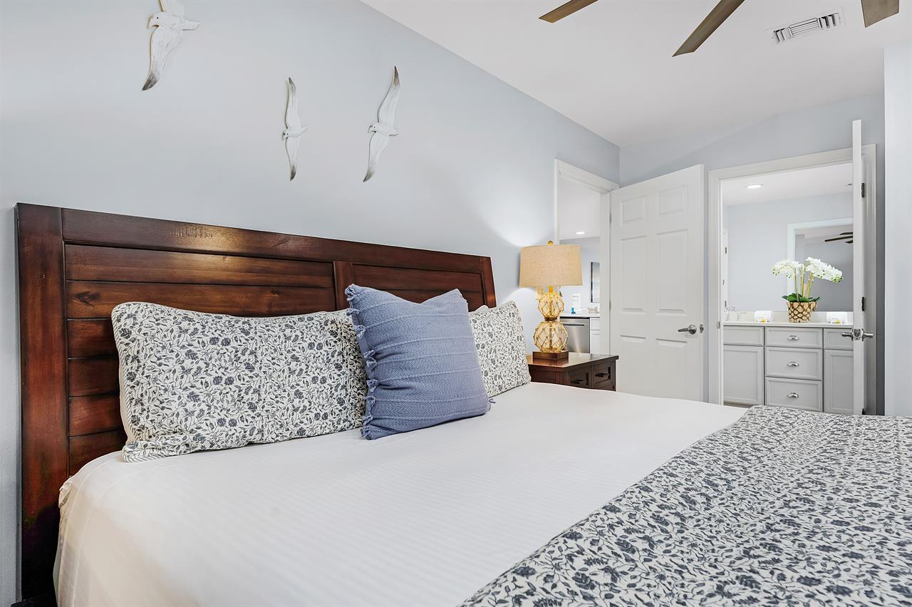 Guest bedroom