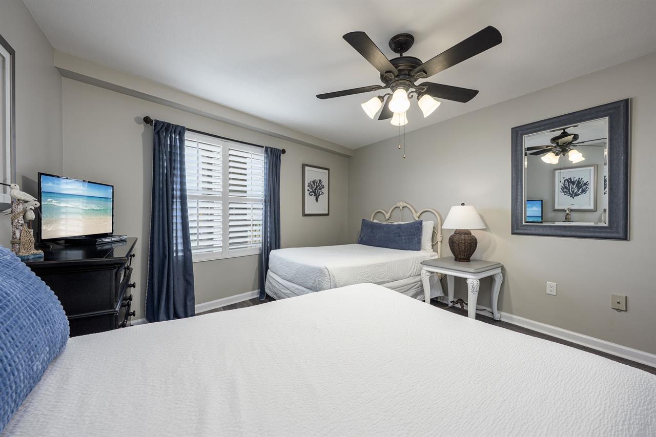 Guest bedroom